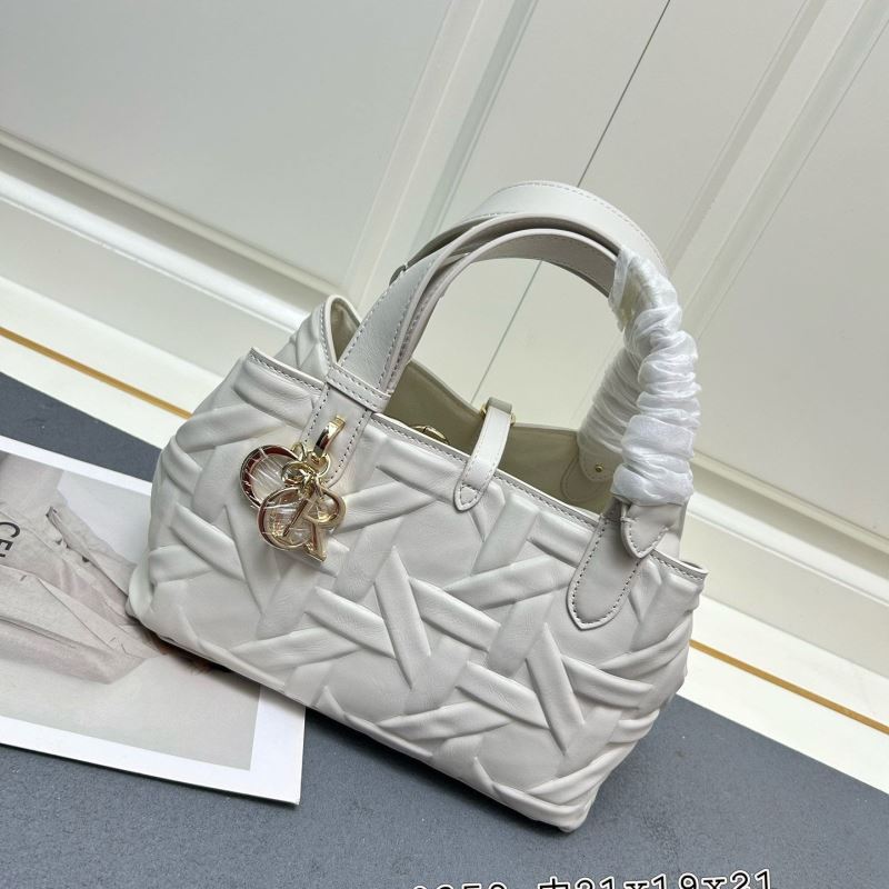 D*or shopping bags
